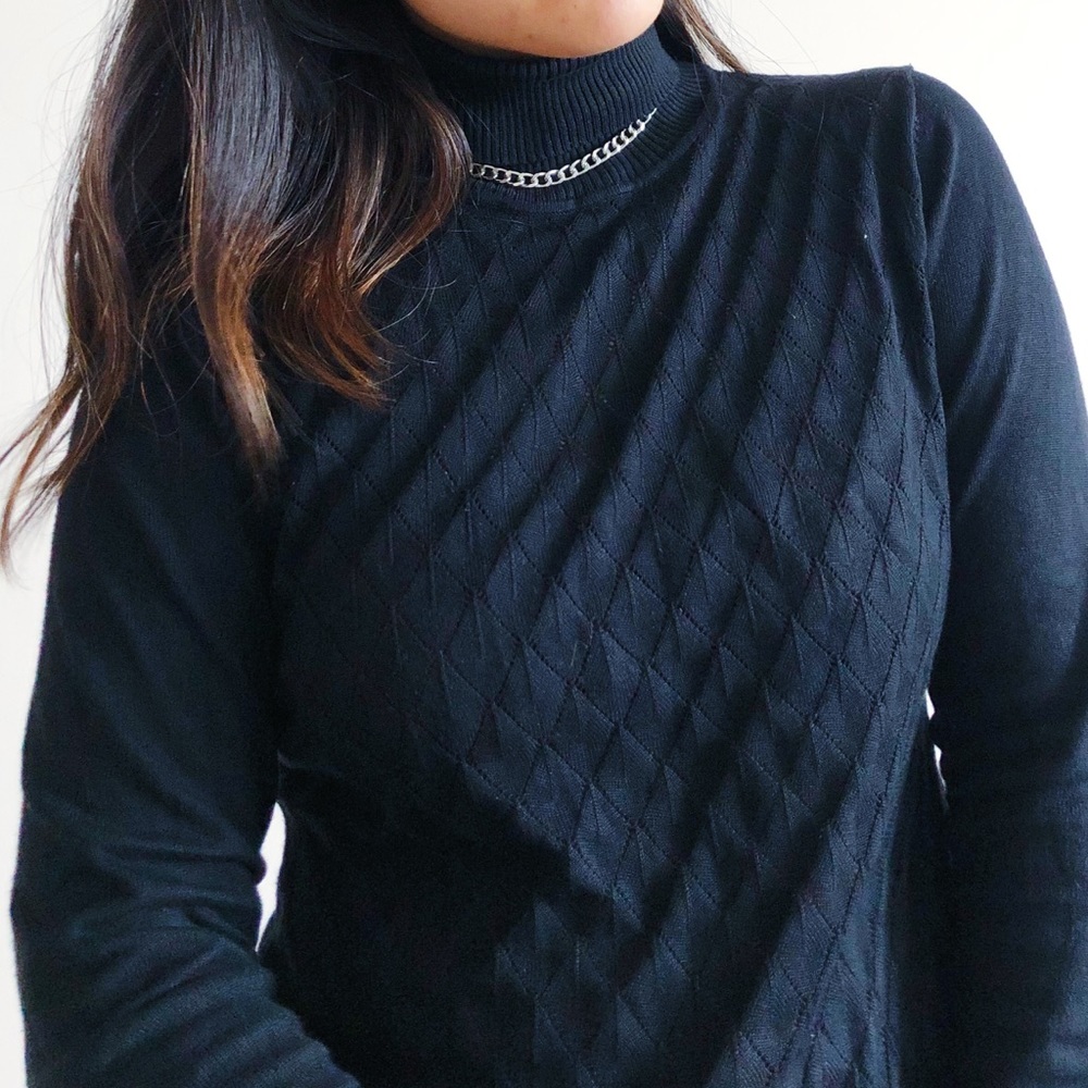 eclectic stretchy black turtleneck